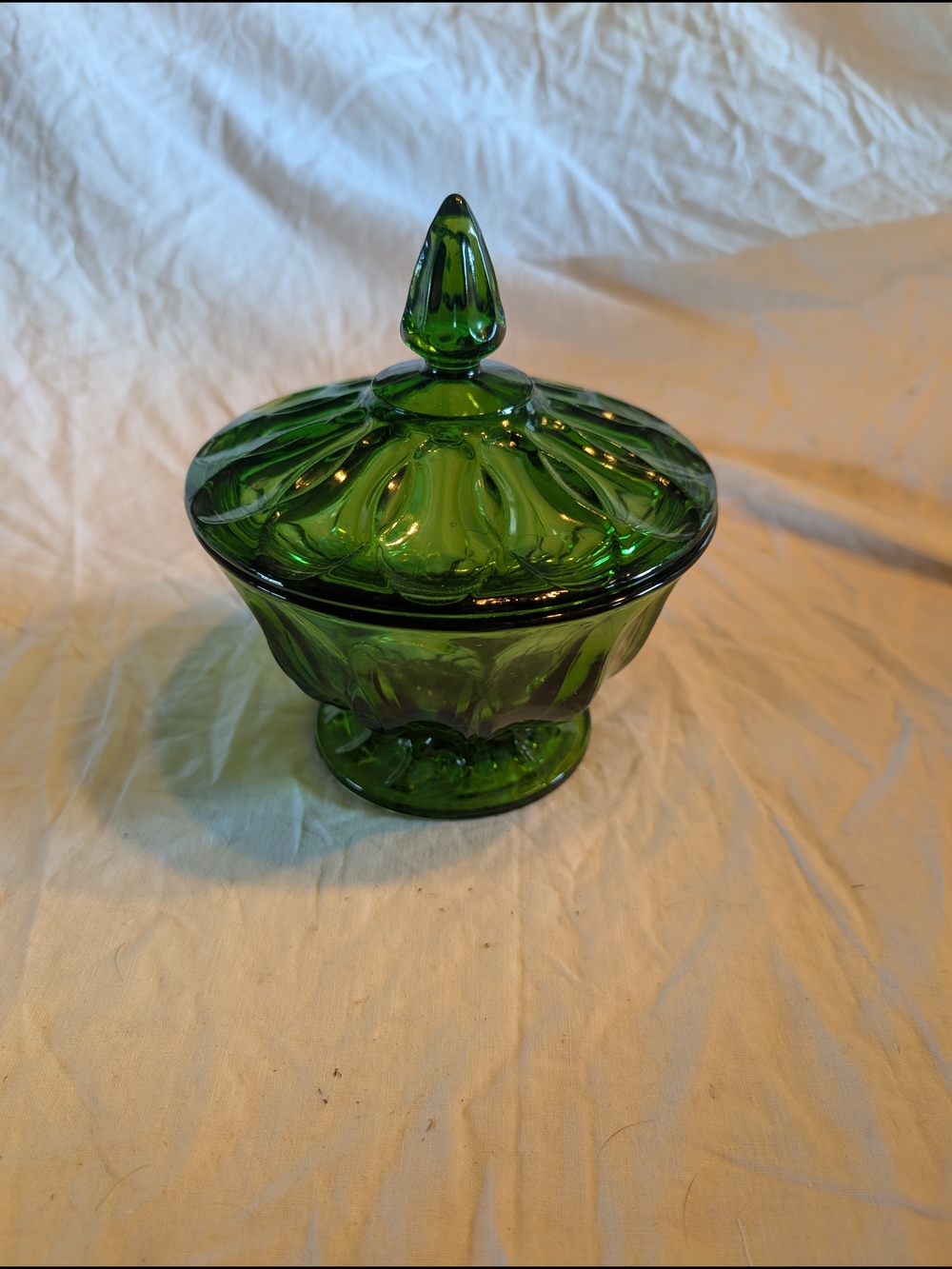 2/40$ Anchor Hocking Emerald Green Glass Covered Candy Dish